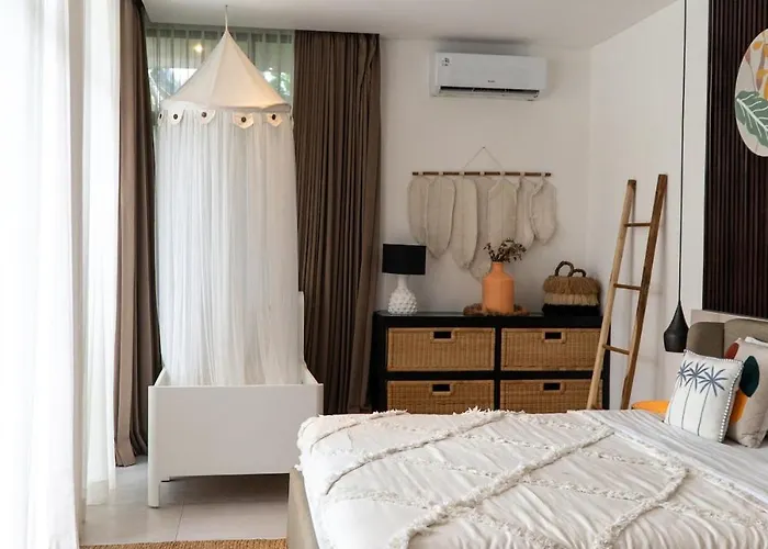 Balimood Luxury 4br Ocean View Rooftop Canggu (Bali)