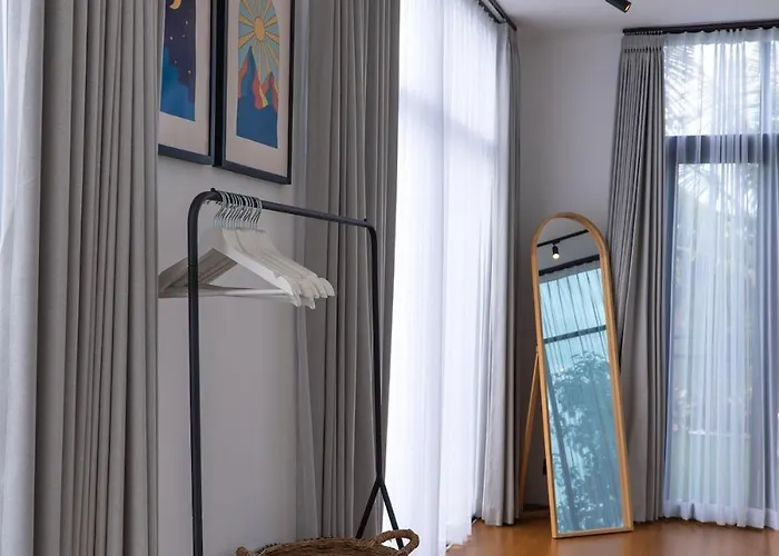 Balimood Luxury 4br Ocean View Rooftop 别墅 *