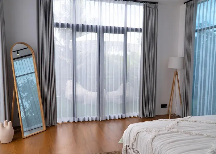 Balimood Luxury 4br Ocean View Rooftop
